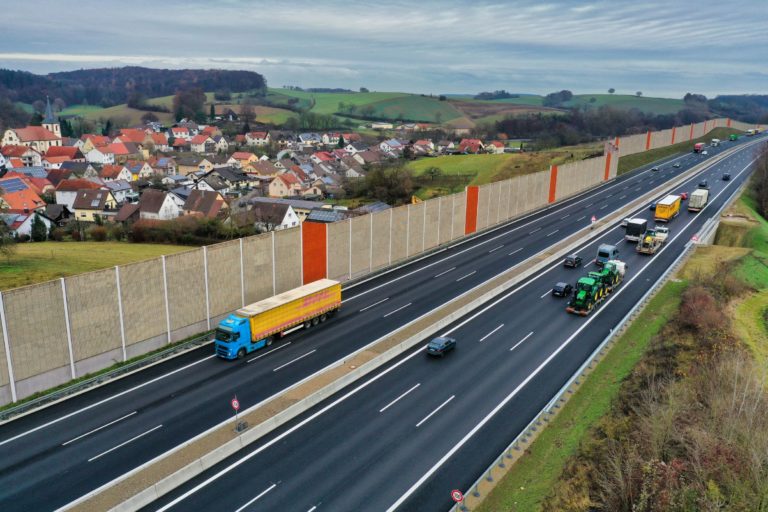 Freie Fahrt auf neuen Fahrstreifen ViA6West Freie Fahrt auf neuen Fahrstreifen ViA6West